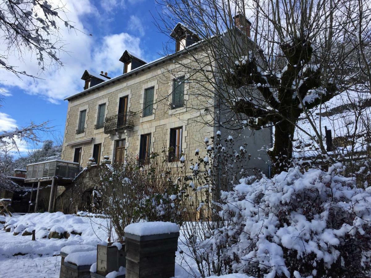 Aux Berges Du Coubisou Bed & Breakfast Dış mekan fotoğraf