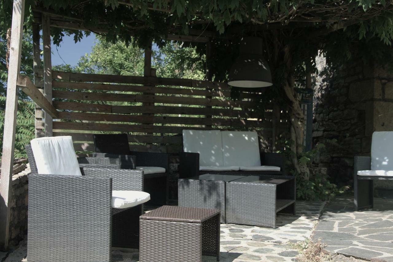 Aux Berges Du Coubisou Bed & Breakfast Dış mekan fotoğraf